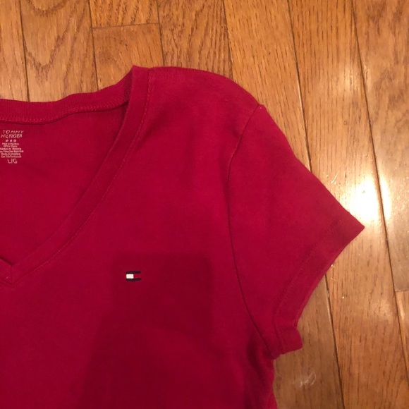 🙂Tommy Hilfiger T-shirt🙂 - Picture 2 of 6